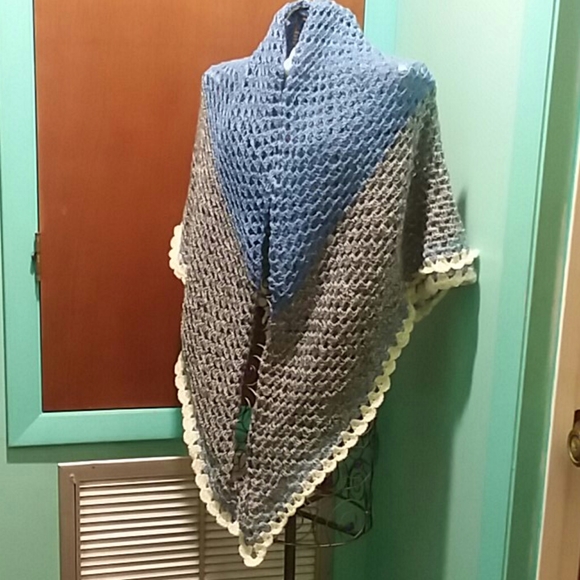 Blanket Shawl Blues - Picture 4 of 5